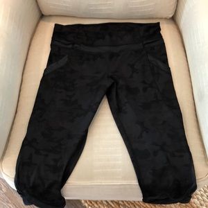 lululemon Black Camo Chase Me Cropped Leggings